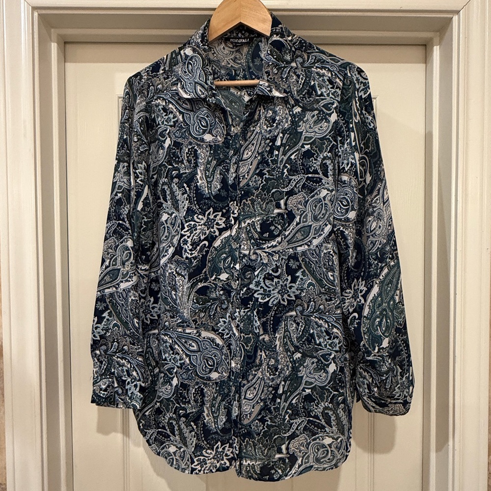 Roz & Ali 1X Paisley Button Down Blouse Blue Green Boho Flowy Women Plus Top - Picture 14 of 14